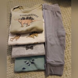 Dinosaur Themed Baby Clothing Set